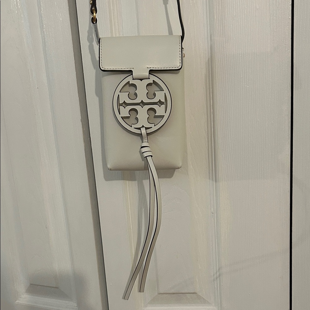 NWOT Tory Burch Cream Phone Crossbody Case